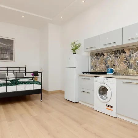 Cozy Studio Piotrkowska By Renters Apartment